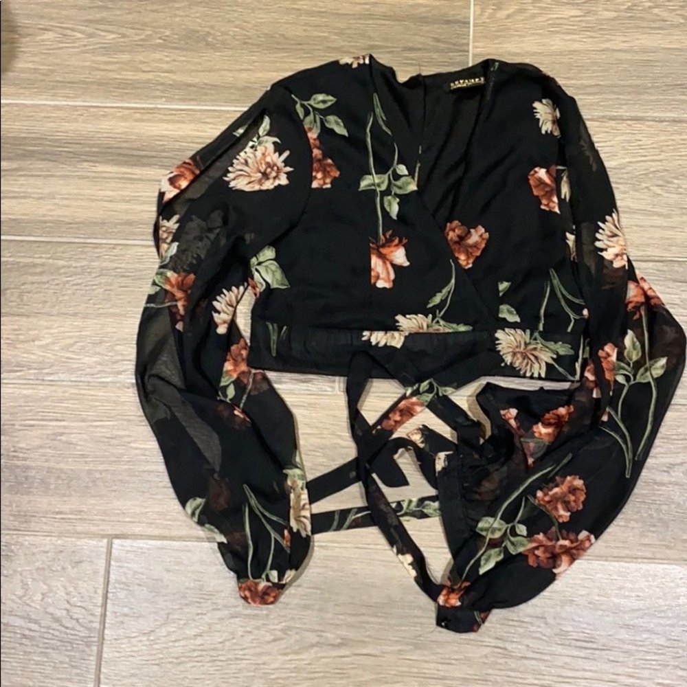 Revamped Women Floral All Over Wrap Print Crop Top Size Small